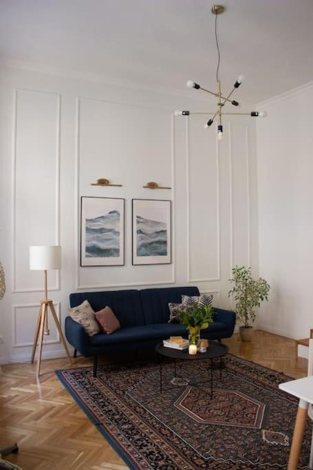 Brand New Lovely In The Heart Of